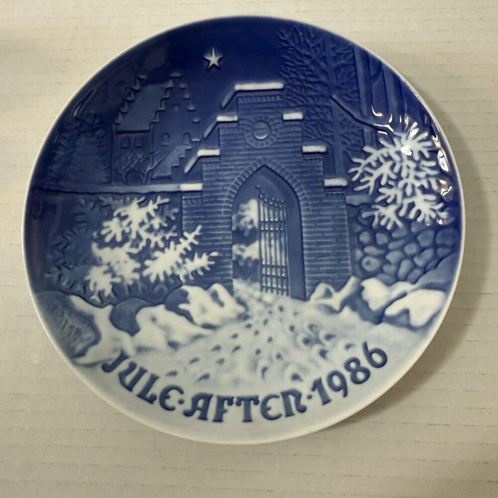 Bing and Grondahl 1987 Annual Christmas Collector Plate Silent Night Holy Night